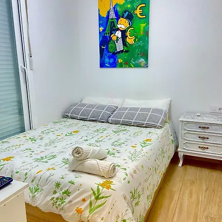 Homestay Frente Estacion De Tren Joaquin Sorolla Valencia